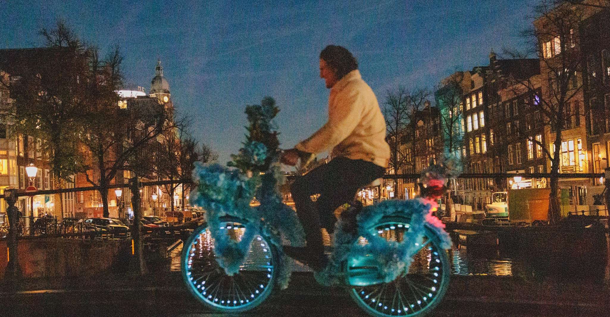 Amsterdam: City Centre, Guided Bike Tour on Flower Bikes photo 14