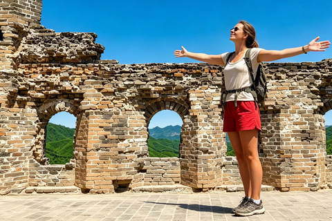 Beijing: Jinshanling Great Wall Guided Tour with Transfers 跟团游：车+票+观光车