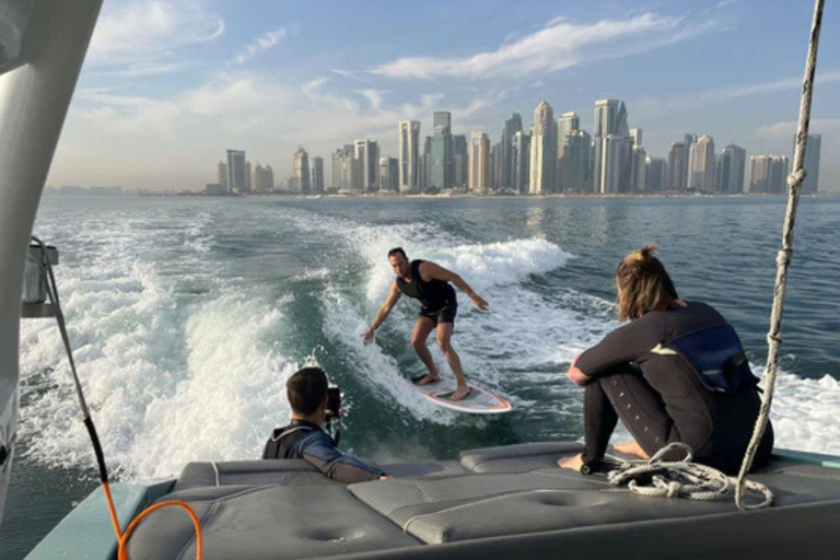 Doha: Exklusives Wakeboard-Abenteuer in Katar