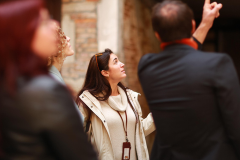 Flavors of Dubrovnik: Full Meal Food Tour in Small Group