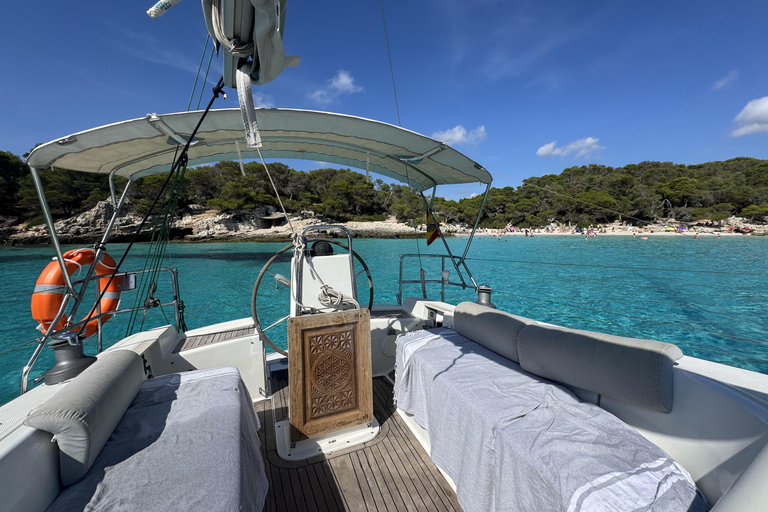 Cala Galdana - Full-day sailing trip (8 hours) Full-day sailing trip through the coves of southern Menorca (max. 4 people)