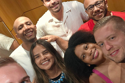 ريو دي جانيرو: ليلة رقص فانك في الفافيلاريو دي جانيرو: ليلة رقص على إيقاع الفانك في الفافيلا