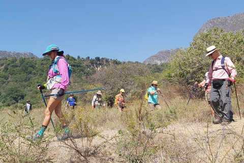 Apoala Canyon, vijvers en watervallen 2 daagse wandeltochtPrijs vanaf 8 personen