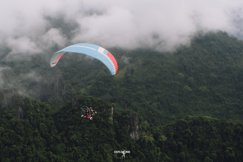 Paramotor Flight Experience in Vang Vieng, Laos
