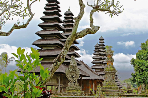 巴厘岛塔曼阿尤恩和塔纳洛特日落之旅