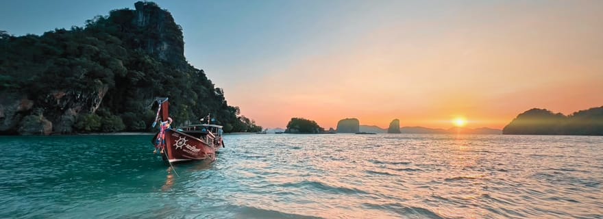 Krabi : croisière de luxe au coucher du soleil vers l'île de Hong, visite privée