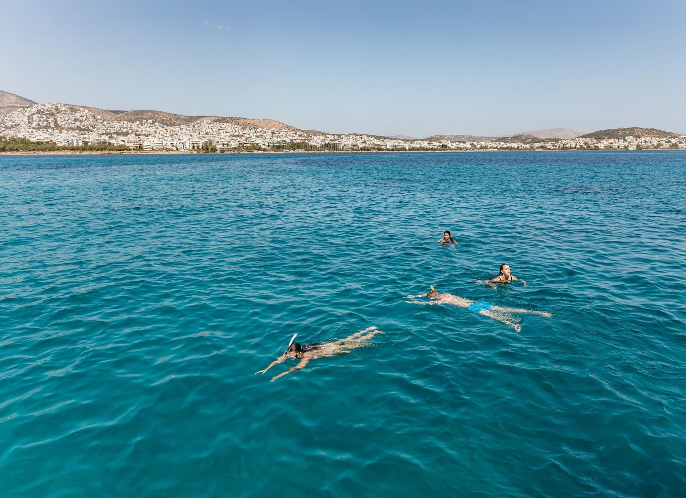 Athen: Riviera Catamaran Cruise med måltid og drikkevarer