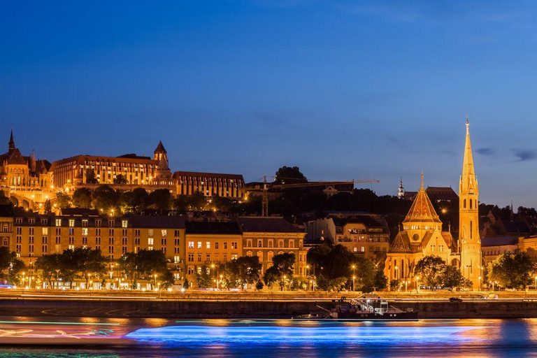 Budapest: Crociera in barca Bistro con cena