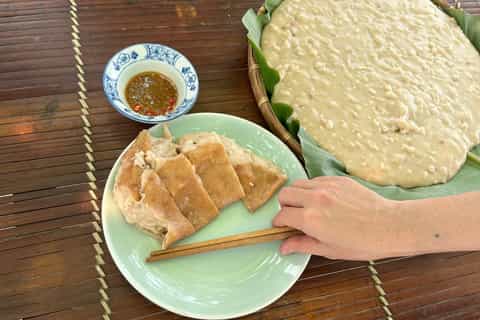 Hanoi: Vietnamese Tea, Cake & Hammock Weaving Experience - Image 3