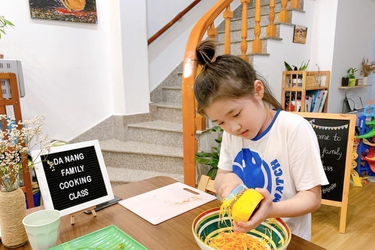 Da Nang Family Cooking Class - with Local Family in Da Nang