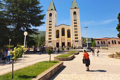 From Trebinje: Kravica Waterfalls and Mostar Day Trip