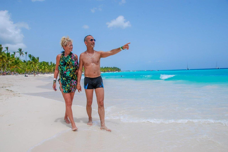 Journée privée : Juanillo Beach et boîte de nuit VIP Hoyo AzulJournée privée : plage de Juanillo et boîte de nuit VIP à Hoyo Azul