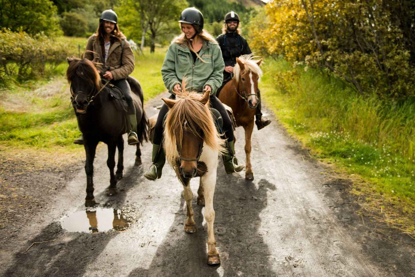 From Reykjavik: Full-Day Horse Riding & Golden Circle Tour