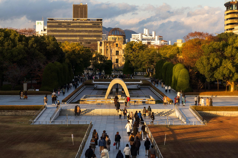 Hiroshima Peace Walk with an A-bomb Descendant