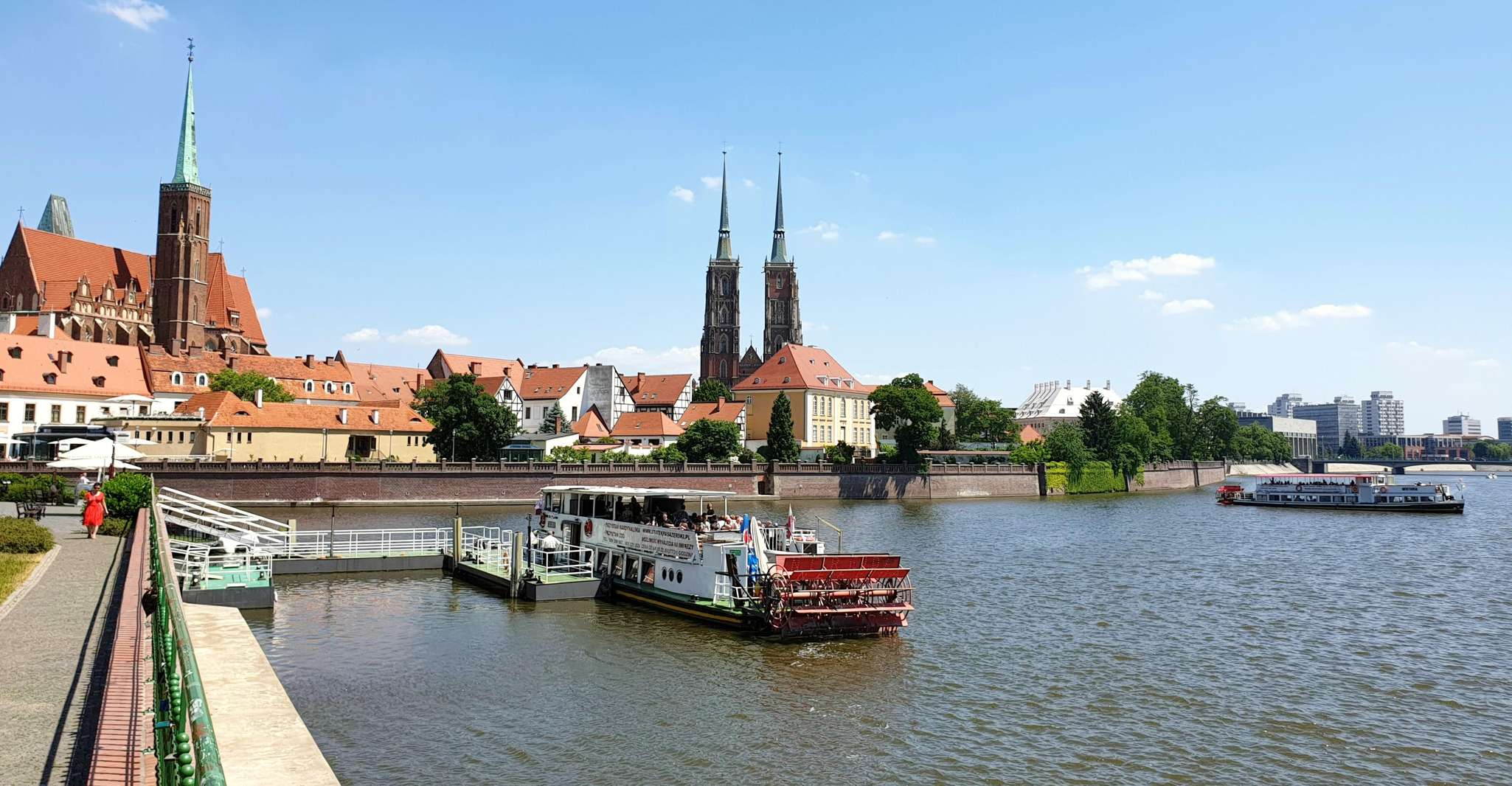 Wrocław, Boat cruise with a guide - Housity