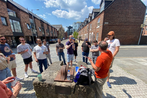 Manchester: Private City Tour with unique pub stop.