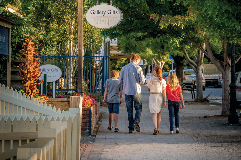 Visite à arrêts multiples dans les collines d&#039;Adélaïde et à HahndorfPrise en charge dans la région d&#039;Adelaide Hills et Hahndorf à 10h55.