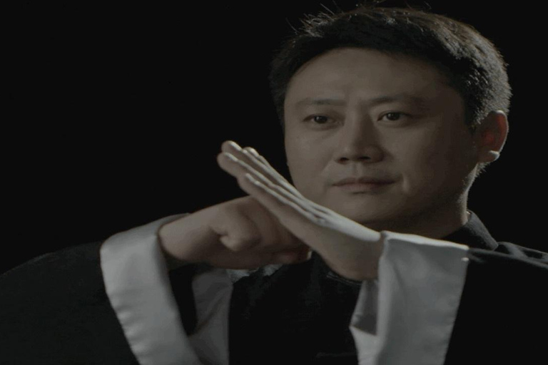 Shanghai: Chinese Kung Fu Class with English-Speaking Master Tai Chi