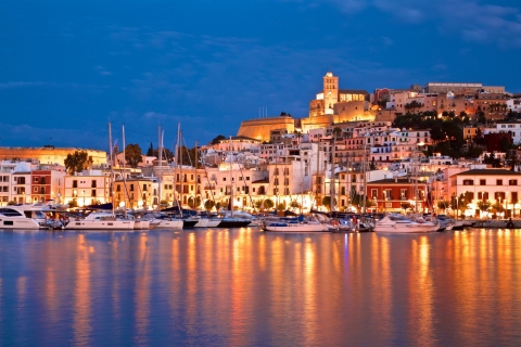 Mallorca & Ibiza Tour (inktveerboot, stad, strand, club, tapas)Tour Mallorca en Ibiza (inclusief veerboot, nachtclub, tapas, drankje)