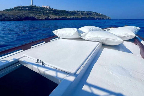 Torre Vado: Guided Boat Tour to the Caves with Swimming Stops and Aperitif