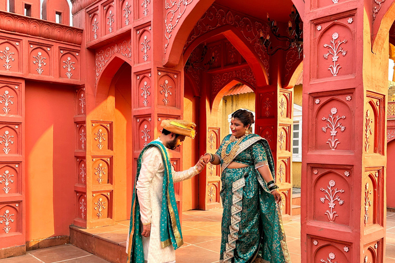 Jaipur: Chokhi Dhani village tour with Rajasthani dinner