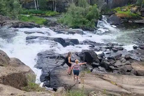 Cameron Falls Waterfall Tour