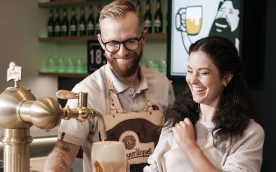 Prag: Bierausschankkurs bei Pilsner Urquell Experience