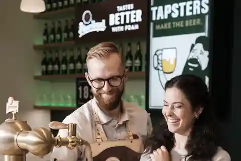 Prague: Beer Pouring Class at Pilsner Urquell Experience