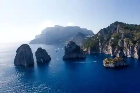 Positano: Privat båtkryssning till Capri Island & Blue Grotto