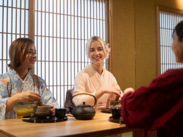 Kyoto: Kimono Rental and Matcha Experience