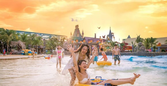 VinWonders Phu Quoc & Grand World Night Discovery 1-Day Tour