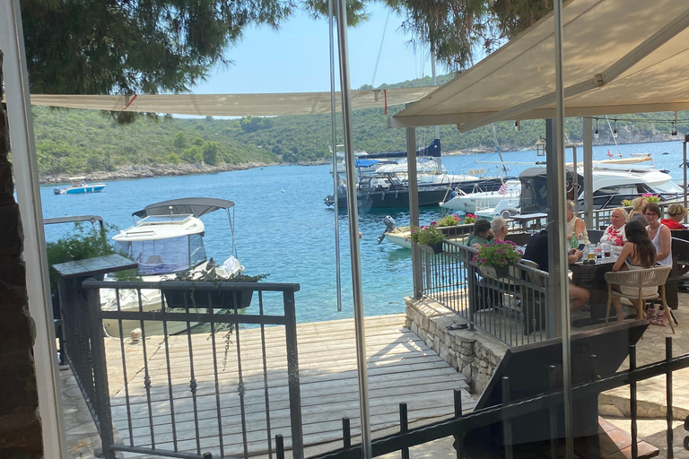 Split: Private Speedboat Charter 3 Islands Half-Day Boat Tour with Blue Lagoon