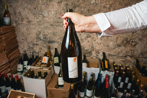 Wine, Tapas & Theatre: A Playful Wine Tasting in Barcelona