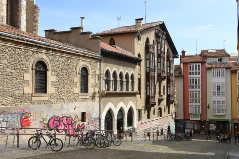 Vitoria-Gasteiz: Guided Walking Tour with Historian
