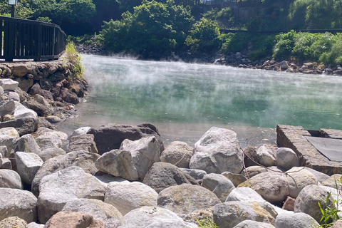 From Taipei: Beitou and Tamsui Private Day Tour 8-Hour Beitou and Tamsui Day Tour