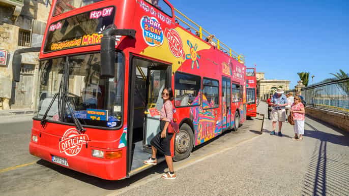 Malta: passeggiata audioguidata a Valletta e opzione con tour in autobus hop-on hop-off