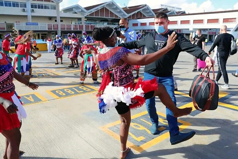 مومباسا: جولة ثقافية مع مرشد في قرية نغومونغو.