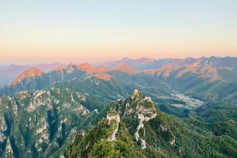 Pechino: Tour di un giorno della Grande Muraglia di Mutianyu con opzioniTour di gruppo della Grande Muraglia di Mutianyu con punto d&#039;incontro fisso