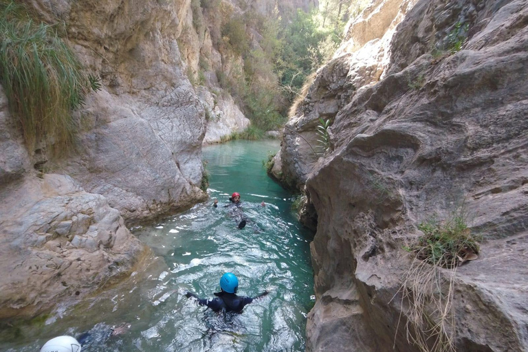 Río Verde z Granady: doświadczenie kanioningu.