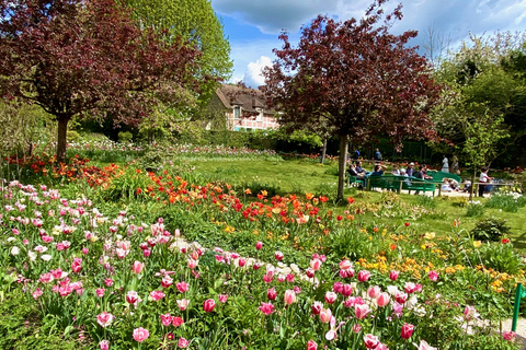 Giverny Half-Day Small-Group Tour from Paris – Max 7 Guests Giverny trip with Hotel Pick up