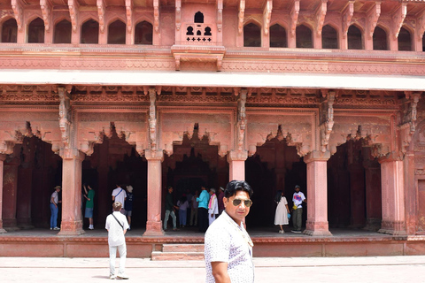 From Delhi: Taj Mahal Day Trip with Traditional Indian Lunch Delhi: Taj Mahal with Traditional Indian Lunch, Car, Tickets