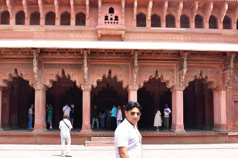 From Delhi: Taj Mahal Day Trip with Traditional Indian Lunch Delhi: Taj Mahal with Traditional Indian Lunch, Car, Tickets