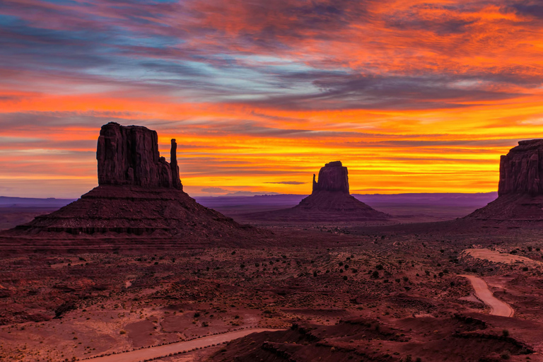 Vegas: 3 Days Antelope Canyon,Bryce, Arches, Monument Valley Double Occupancy