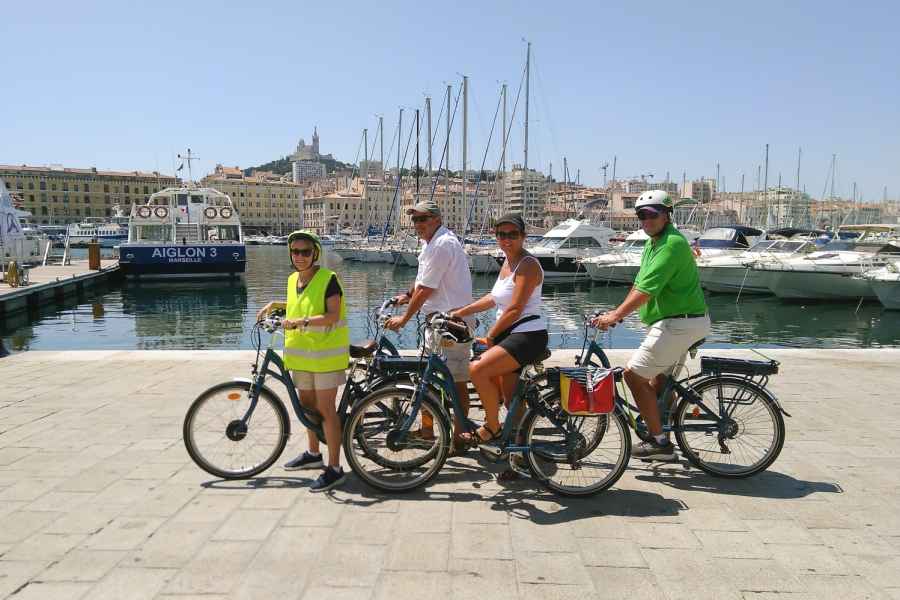 Marseille: Halbtägige E-Bike Tour durch die Stadt und am Meer. Foto: GetYourGuide