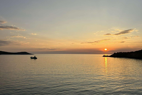 Ile Rousse : Apéritif au coucher du soleil