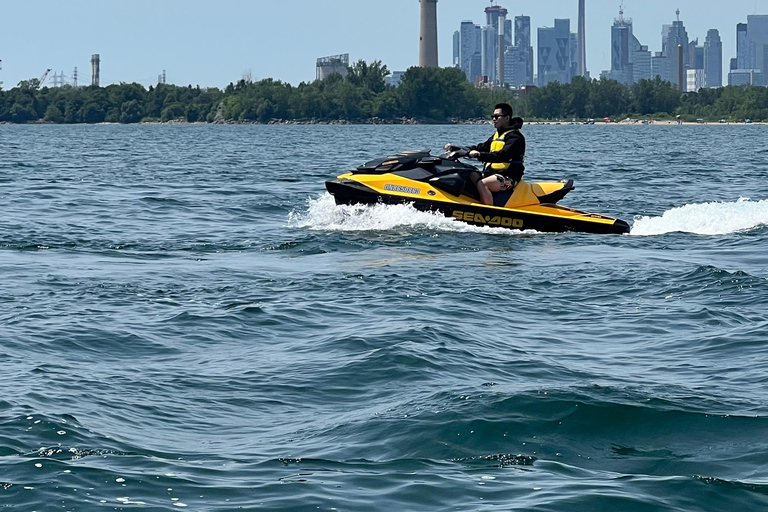Toronto: Jet Ski Guided Tour with Training Session Toronto: Jet Ski Guided Tour with Training Session