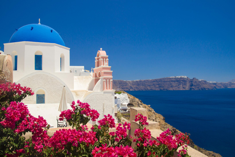 Santorini: Oia Walking Tour and Lighthouse Sunset with Wine