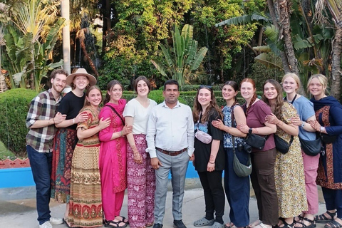 Udaipur: Old City Walking Tour with Local Guide