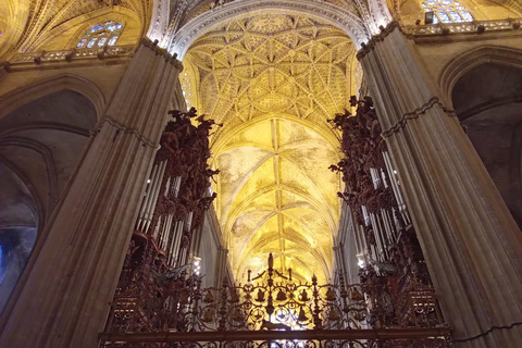 Seville: Entrance and guided tour of the Cathedral Seville: Entrance fee and guided tour Cathedral