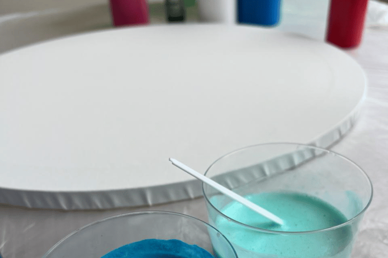 Alicante: Kunsttherapie-Workshop „Wein &amp; Malen”Alicante: Kunsttherapie-Workshop „Wein &amp; Malen“